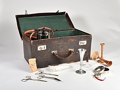 Hebammenkoffer (Foto Alois Unterkircher)