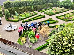 Die Gartenvisite findet auch bei Regen statt!